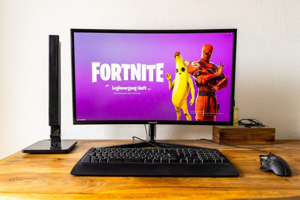 showing pc requirements playing fortnite